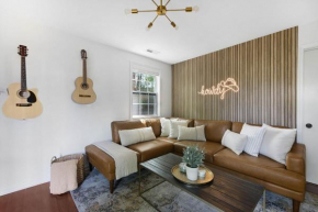 Urban Bungalow - Cozy & Close To Everything!
